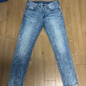 American Eagle - Light Blue Wash flex slim fit